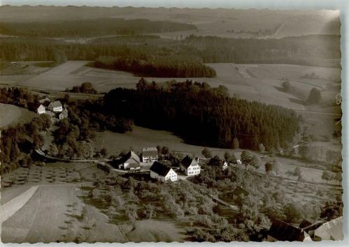 Schwackenreute Fliegeraufnahme des Ortes Foto Original aus Archiv eines Ansichtskartenverlages Ort handschriftlich