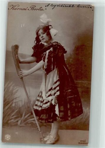Budapest 1908 Portait der Sängerin Berta Kornai NPG Ort lt. Fotograf Vago NPG