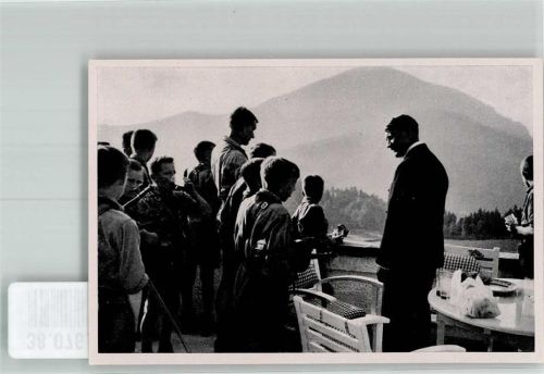 Obersalzberg Sammelbild Der Führer hat Vertreter der HJ zu Besuch Sammelwerk Nr. 15 Adolf Hitler Nr. 168 Gruppe 67