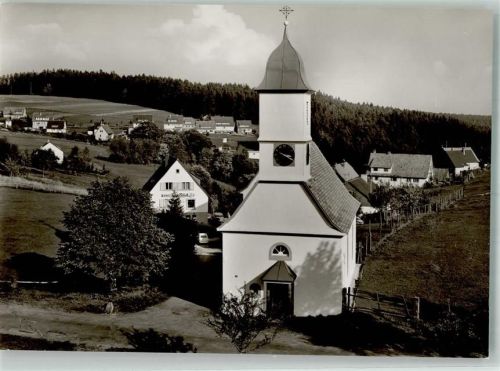 Besenfeld Panorama des Ortes mit Ev. Kirche