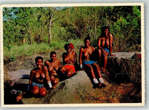 Fünf Zulu-Mädchen aus Südafrika