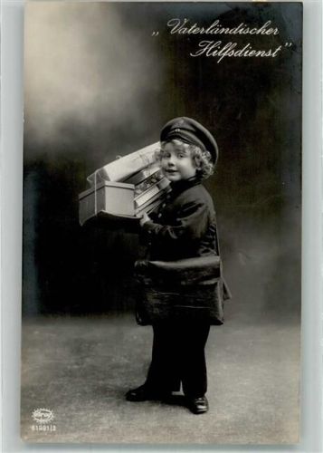 1917 Kleines Kind im Vaterländischen Hilfsdienst WK I Amag 61981/2