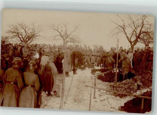 Beisetzung auf dem Friedhof