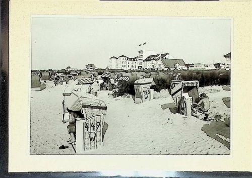 Duhnen Foto montiert auf Karton Strand mit Jugendherberge und Strand-Hotel Fotograf Otto Schulze