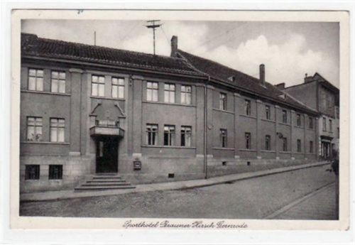 Gernrode mit Sporthotel Brauner Hirsch gelaufen von 1933. Gute Erhaltung.