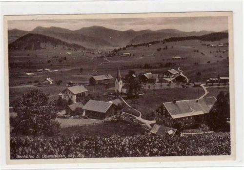 Fotokarte von Genhofen bei Oberstaufen im Allgäu. Totalansicht Kirche gelaufen kleiner Riß rechte Kante Rückseite leicht fleckig, sonst gut erhalten.