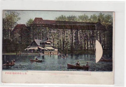 Freiberg Freiberg, Leporello-Album mit Kreuzteich und Schwanenschlösschen. Im Leborello - Album sind verschiedene Sehenwürdigkeiten von Freiberg abgebildet gelaufen von 1908. Leicht stockfleckig, sonst gut erhalten.