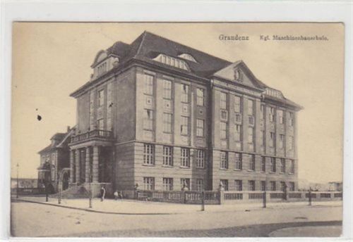 AK aus Graudenz Grudziadz Kgl. Maschinenbauschule, 1915 als Feldpost befördert, d.h. ohne Marke da Soldatenpost gebührenfrei war. Gut erhalten.
