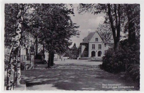 Bad Sassendorf mit Blick a.d. Amtsgebäude ungelaufen Gute Erhaltung.