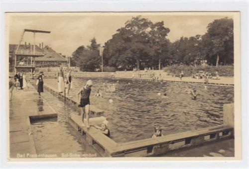 Bad Frankenhausen Sol-Schwimmbad in Bad Frankenhausen ungelaufen Sehr gut erhalten.