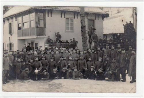 Oettingen, seltene Fotokarte mit Soldaten. Karte beschrieben kleiner Knick unten rechts, leichte Abschürfungen, leicht stockfleckig, sonst gut erhalten