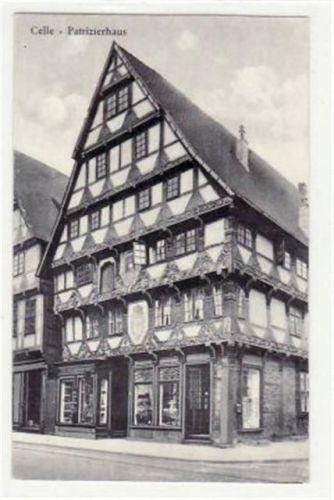 Celle. Patrizierhaus ungelaufen Ecken mit Albumabdrücken, sonst gut erhalten