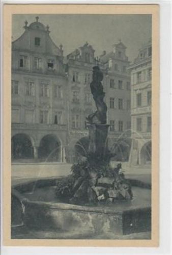 Hirschberg im Riesengebirge Hirschberg / Jelenia Góra. Neptunsbrunnen auf dem Markt mit den Häusern Tuchlaube 4, 5 und 6 ( um 1750 ) ungelaufen Gute Erhaltung.