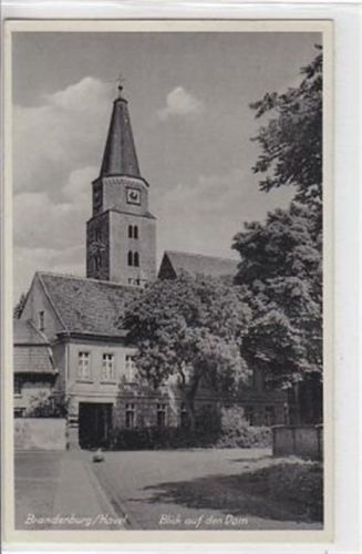 Brandenburg Brandenburg / Havel mit Blick auf den Dom gelaufen 1943. Rückseite leicht stockfleckig, sonst gut erhalten