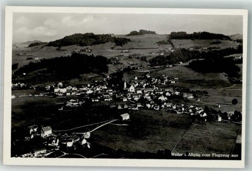 Weiler Fliegeraufnahme des Ortes mit Pfarrkirche St. Blasius