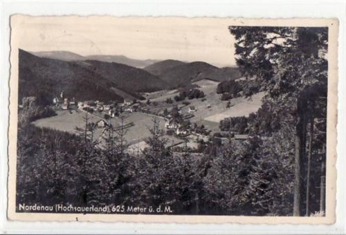 Schmallenberg Nordenau mit Gesamtansicht gelaufen, Marke entfernt, Stempel von ca. 1930. Leichter Schrift- und Stempeldurchdruck, leicht bügig, leicht fleckig, sonst gut erhalten