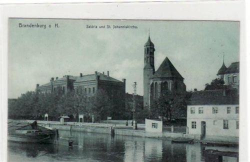 Brandenburg Brandenburg a.d. Havel. Abgebildet ist Saldria und die St. Johanniskirche. Postalisch nicht befördert. Top Erhaltung.