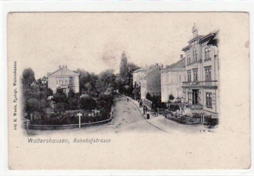 Waltershausen Waltershausen i. Thür. Bahnhofstraße ungelaufen Eckbug oben links leicht fleckig, sonst gut erhalten.