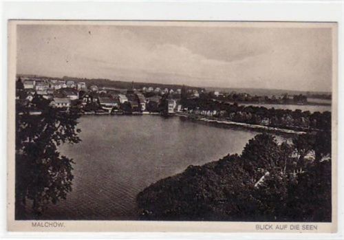 Malchow mit Blick auf die Seen. Postalisch gelaufen mit Poststempel 10.7.1932. Gute Erhaltung.