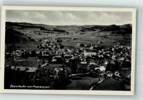 Oberstaufen 1943 Fliegeraufnahme des Ortes mit Pfarrkirche St. Peter und Paul