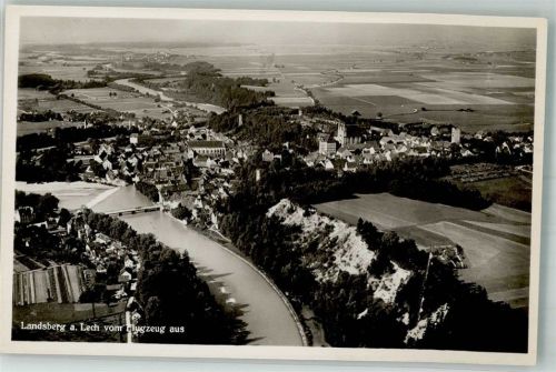 Landsberg Fliegeraufnahme des Ortes mit Kirche Mariä Himmelfahrt