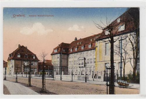 Krefeld Crefeld. Höhere Mädchenschule. Feldpost, Stempel von 1919. Ecken mit Albumabdrücken, sonst gut erhalten