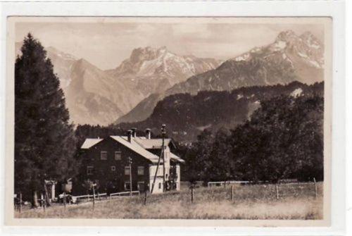 Fotokarte von Sigiswang bei Sonthofen im Allgäu. Cafe Pension Sigisfried mit Kratzer und Mädelegabelgruppe gelaufen 1936. Top Erhaltung.