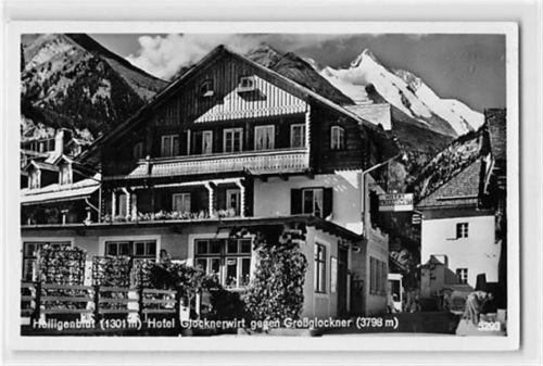 Heiligenblut. Hotel Glocknerwirt gegen Großglockner ungelaufen Gute Erhaltung.
