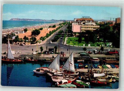 Riccione Tankstelle Hafen
