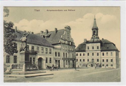 Tilsit / Sowetsk. Schenkendorfplatz Rathaus und Kaiser´s Kaffee-Geschäft ungelaufen Sehr gut erhalten.