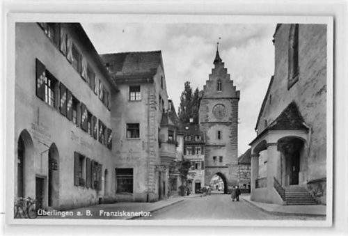 Überlingen am Bodensee. Blick auf das Franziskanertor ungelaufen Gute Erhaltung.