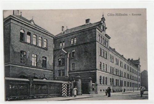 Köln Mülheim 901 Köln - Mülheim mit Kaserne. Feldpost, mit Stempel von 1917. Leichter Stempeldurchdruck, sonst gut erhalten