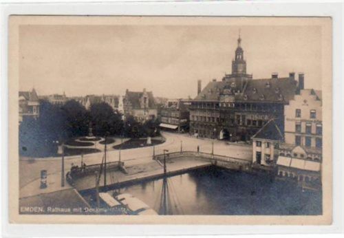 Emden Emden mit Rathaus und Denkmalsplatz gelaufen, 1912. Gute Erhaltung.