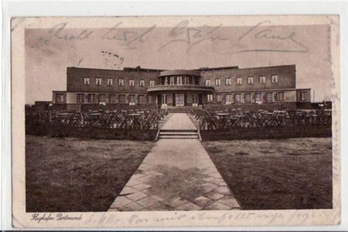 Dortmund Dortmund mit Verwaltungs- u. Wirtschaftsgebäude des Flughafen gelaufen, mit Marke und Stempel von 1928. An den Ecke n kleine Knicke und Abschürfungen, leicht fleckig, sonst gut erhalten