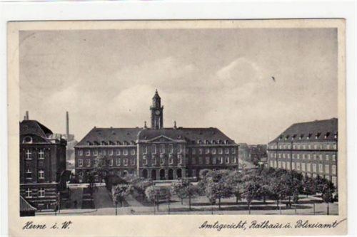 Herne mit Amtsgericht, Rathaus und Polizeiamt gelaufen, mit Marke und Stempel von 1937. Leichter Stempeldurchdruck, kleiner Knick unten rechts und links, sonst gut erhalten