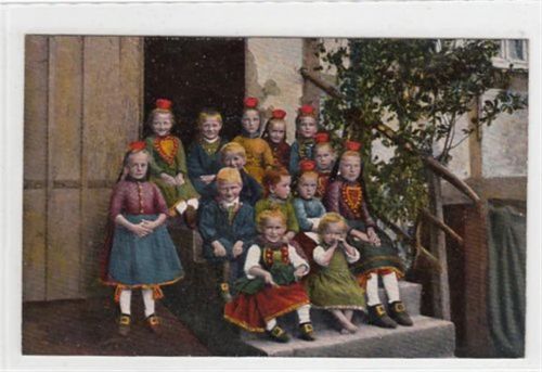 Hessische Trachten. Schwälmer Kinder ungelaufen Sehr gut erhalten.