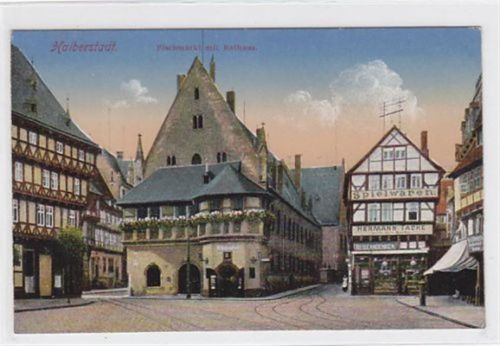 Halberstadt Halberstadt. Fischmarkt Rathaus Spielwarengeschäft Hermann Tacke ( vorm. Otto Saran ) mit Reiseandenken ungelaufen Sehr gute Erhaltung.