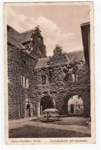 Mühlhausen Mühlhausen mit Rathaushof und Brunnen gelaufen von 1927, Marke entfernt kleiner Knick oben rechts und unten links, leicht stockfleckig, sonst gut erhalten.