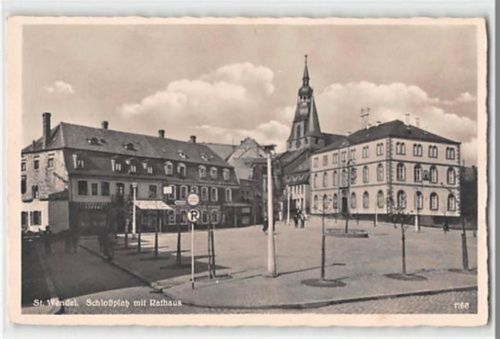 St. Wendel St. Wendel. Schloßplatz mit Rathaus gelaufen. Gute Erhaltung.