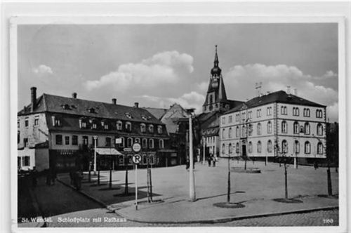 St. Wendel. Schloßplatz Rathaus gelaufen. Leichter Stempeldurchdruck, sonst gut erhalten