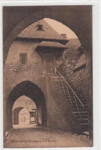 Braunfels Braunfels. Aufgang zum Schloss ungelaufen Gute Erhaltung.
