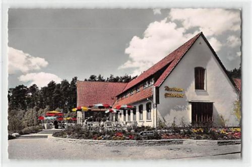 Gütersloh in Westfalen. Autobahn-Rasthaus-Hotel ungelaufen Gute Erhaltung.