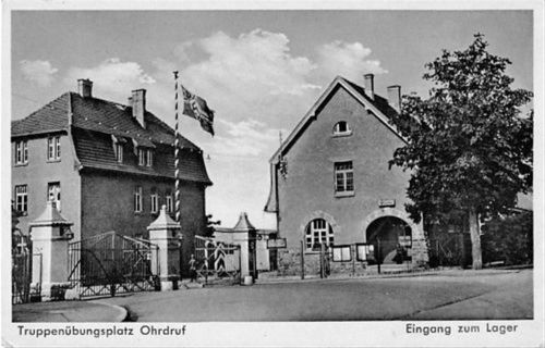 Ohrdruf Truppenübungsplatz Ohrdruf. Eingang zum Lager. Feldpost Leichter Schrift- und Stempeldurchdruck, kleiner Knick unten links, sonst gut erhalten