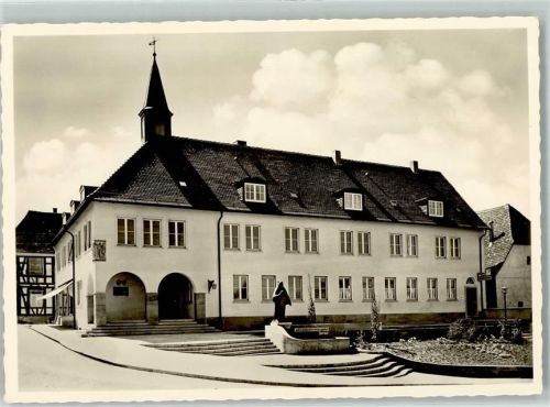 Knittlingen Neues Rathaus Faust-Denkmal