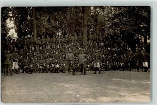 Landau Ort lt. Fotograf Gruppenfoto Soldaten UniformPickelhaune Gewehr Säbel