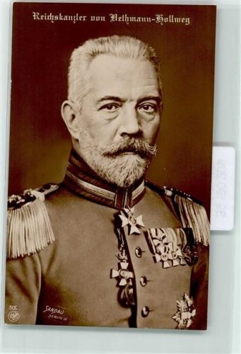 Reichskanzler Bethmann-Hollweg in Uniform mit Orden AK