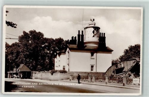 Lowestoft Lighthouse and Entrance to Sparrow Nest - Tank Panzer WK I AK Leuchtturm 1937 Foto AK