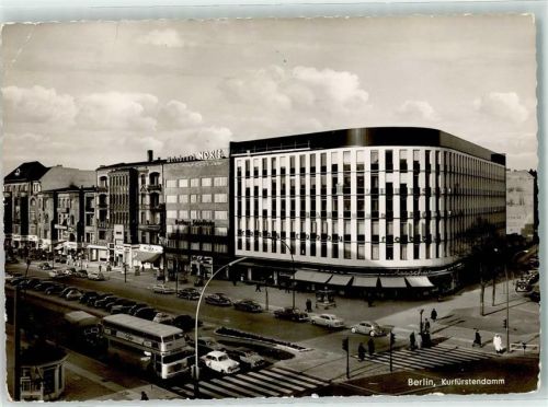 Charlottenburg Kurfürstendamm Doppeldeckerbus Kiosk Zebrastreifen