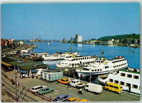 Flensburg an der Fördebrücke Schiff Auto VW Bus