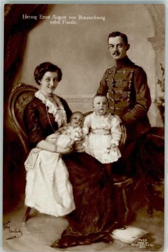 Herzog Ernst August mit Familie sign Felix Ehrlich